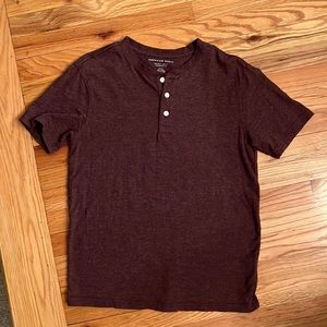 American Eagle Super Soft Men’s 3-button Henley Tee